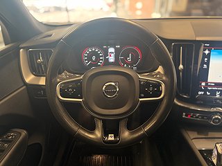 Volvo XC60 T8 TwEn AWD R-Design Drag Mvärm Kamera Pano S&V