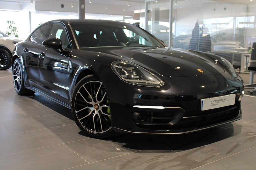 Porsche Panamera 4 E-HYBRID