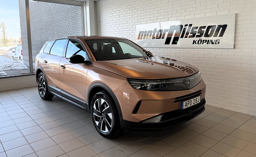 Opel Grandland Hybrid 145hk Aut Fri Service 3 År/6.000 Mil 0% Ränta
