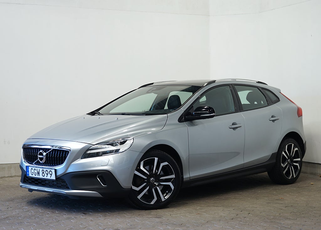 Volvo V40 Cross Country D2 Business Advanced Summum Panorama Värmare 1