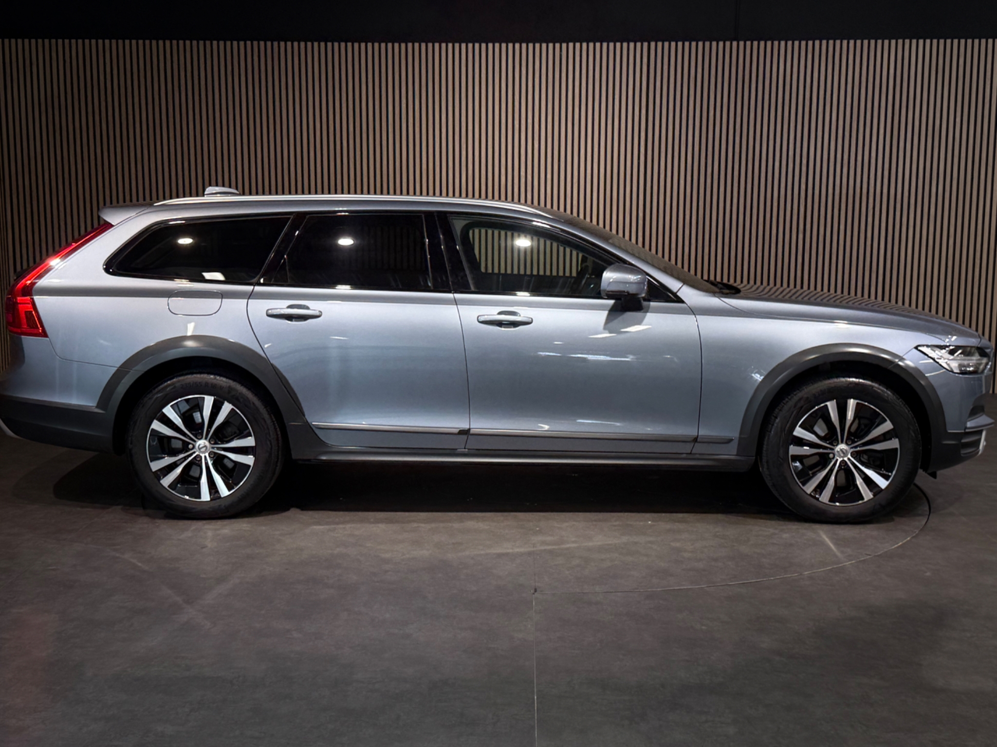 Volvo V90 Cross Country 2019, kuva 3/55