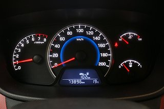 Halvkombi Hyundai i10 14 av 18