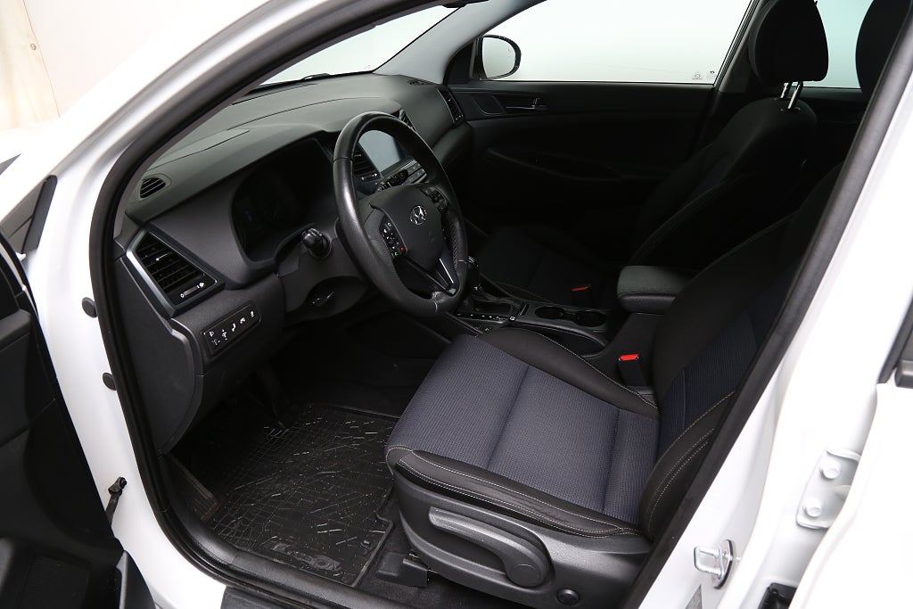 Hyundai Tucson 1,7 CRDi 141hk Move! Aut Navi Kamera 19” Drag