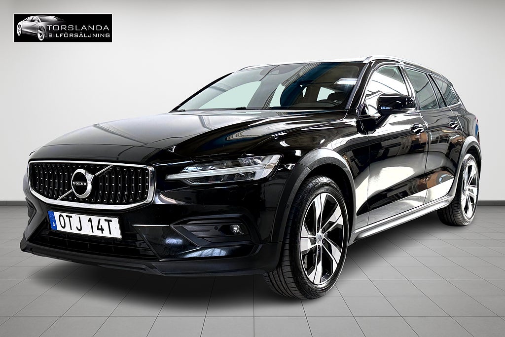 Volvo V60 Cross Country D4 AWD 190 Auto Skinn HUD B-Kamera GPS Krok