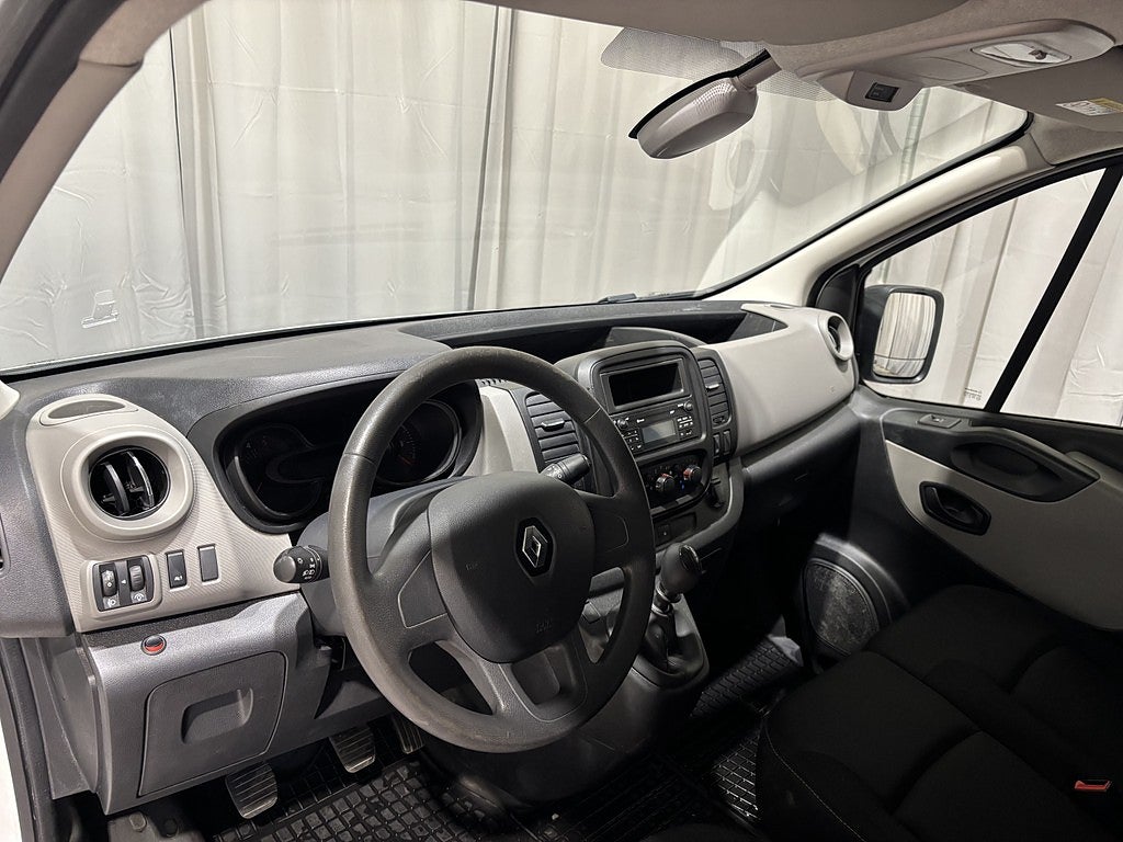 Renault trafic Skåpbil 2.7t 1.6 dCi Drag 1 ägare
