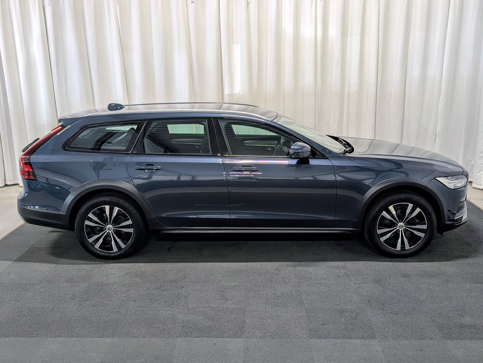 Volvo V90 Cross Country 2022, kuva 5/45