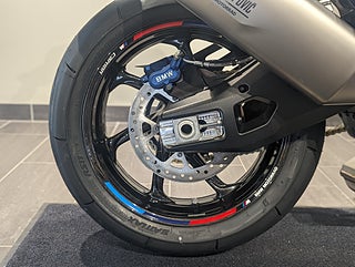 BMW M1000XR/Boka din 2026:a idag!