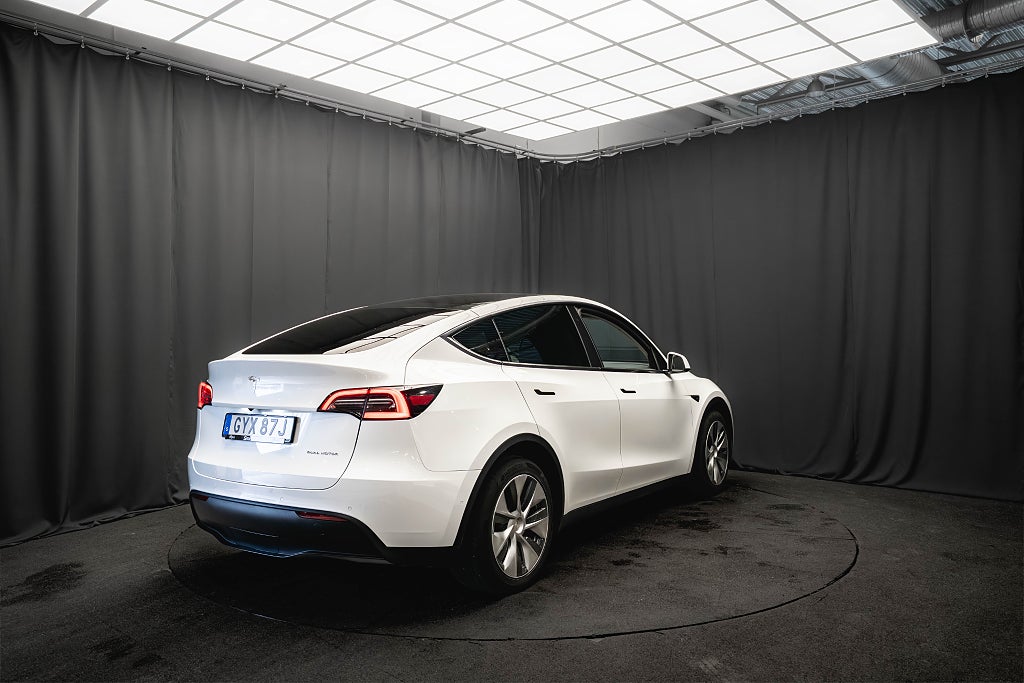 Tesla Model Y Long Range AWD DRAG PANO LÄDER 1-ÄGARE BATTERITESTAD
