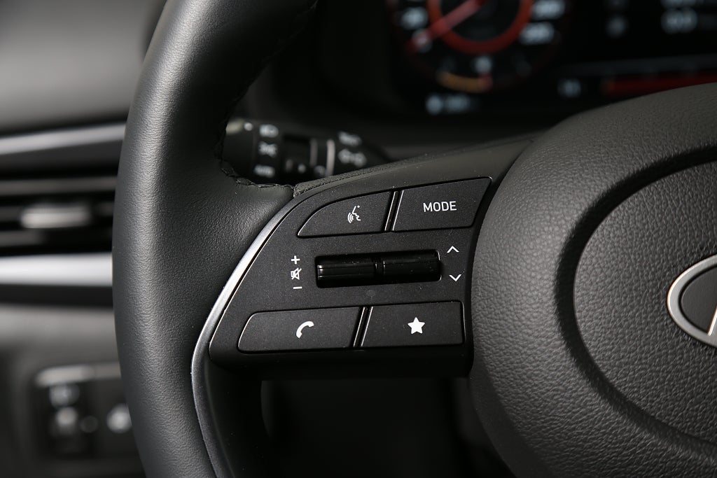 Hyundai i20 1.0 T-GDi MHEV Essential Automat kamera fd. demo 2025