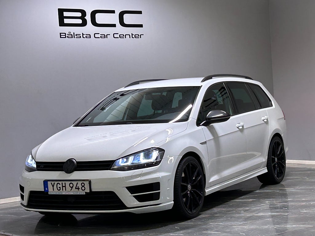 Volkswagen Golf Sportscombi R 4M Milltek Dynaudio Kolfiber Keyless