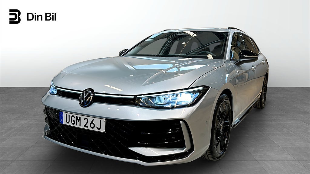 Volkswagen Passat R-Line Black TDI193 DSG 4M P-värmare/Drag