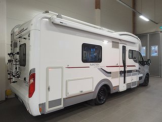 Husbil-halvintegrerad Adria Matrix 4 av 20