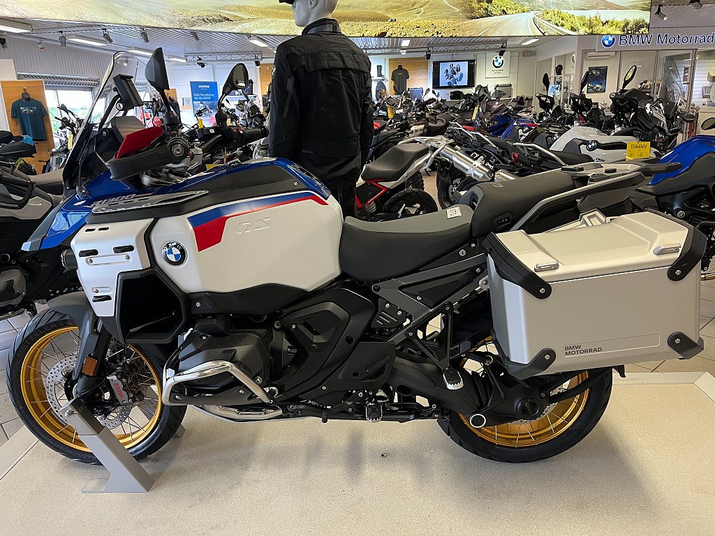 BMW R 1300 GS  Adventure Trophy inkl sidoväskor 