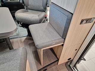 Husbil-halvintegrerad Sun Living C 65 SL 9 av 18