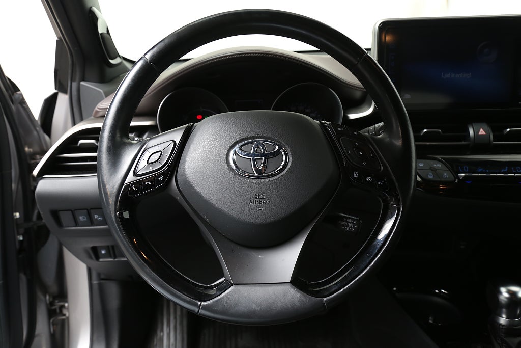 Toyota C-HR 1,8 Hybrid 122hk Executive Aut Skinn JBL Motorv Drag 2018
