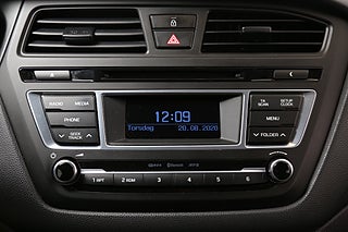 Halvkombi Hyundai i20 18 av 21