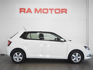 Halvkombi Skoda Fabia 4 av 22