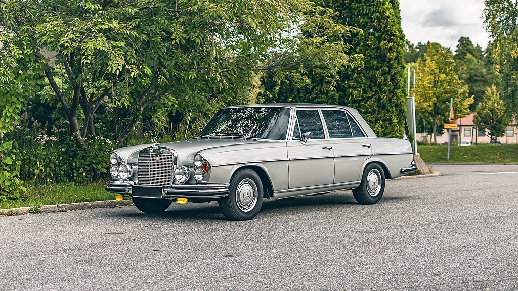 Den fina Mercedesen har en gång i tiden tillhört Formel 1-esset Ronnie Peterson. Foto: Collecting Cars