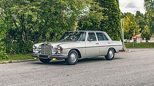 Den fina Mercedesen har en gång i tiden tillhört Formel 1-esset Ronnie Peterson. Foto: Collecting Cars