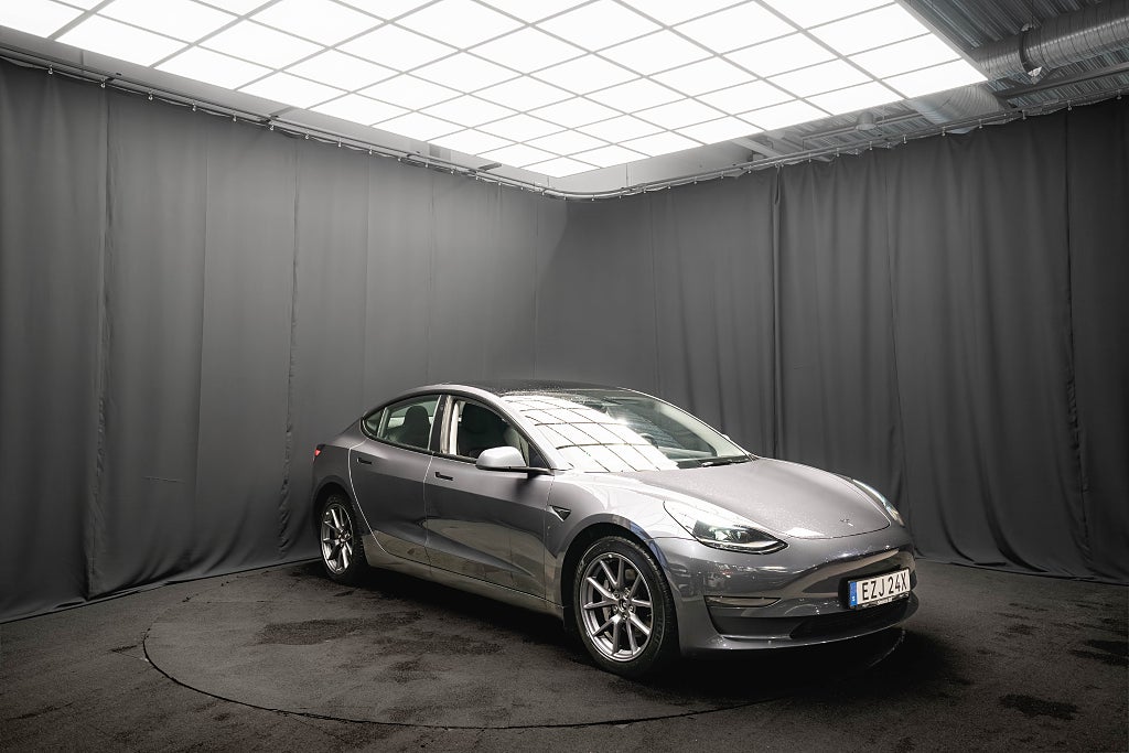 Tesla Model 3 Long Range AWD DRAG PANO LÄDER 1-ÄGARE MOMS