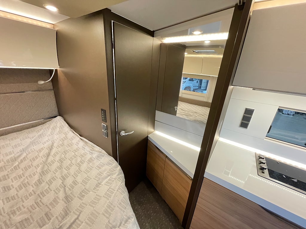 Adria Alpina 573 UP / ALDE / Ugn / Panorama / 1779kr/mån / Cityvatten  - Adria