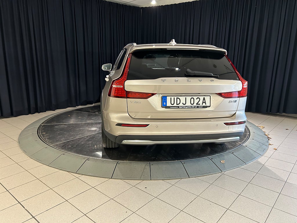 Volvo V60 Cross Country 2024 - miniatyr 6