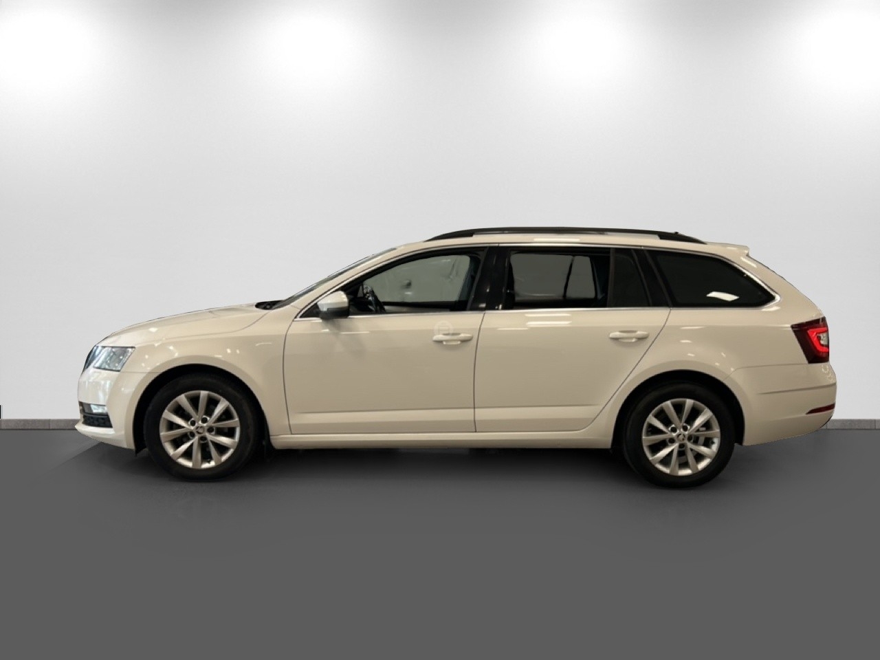 Skoda Octavia Kombi 1.6 TDI SCR Ambition 2019, bild 4/50