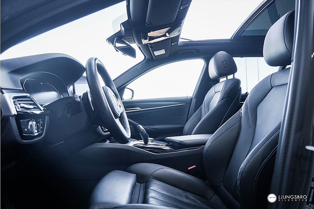 BMW 520 d xDrive Innovation M-Sport 190hk / HUD / PANO / 360