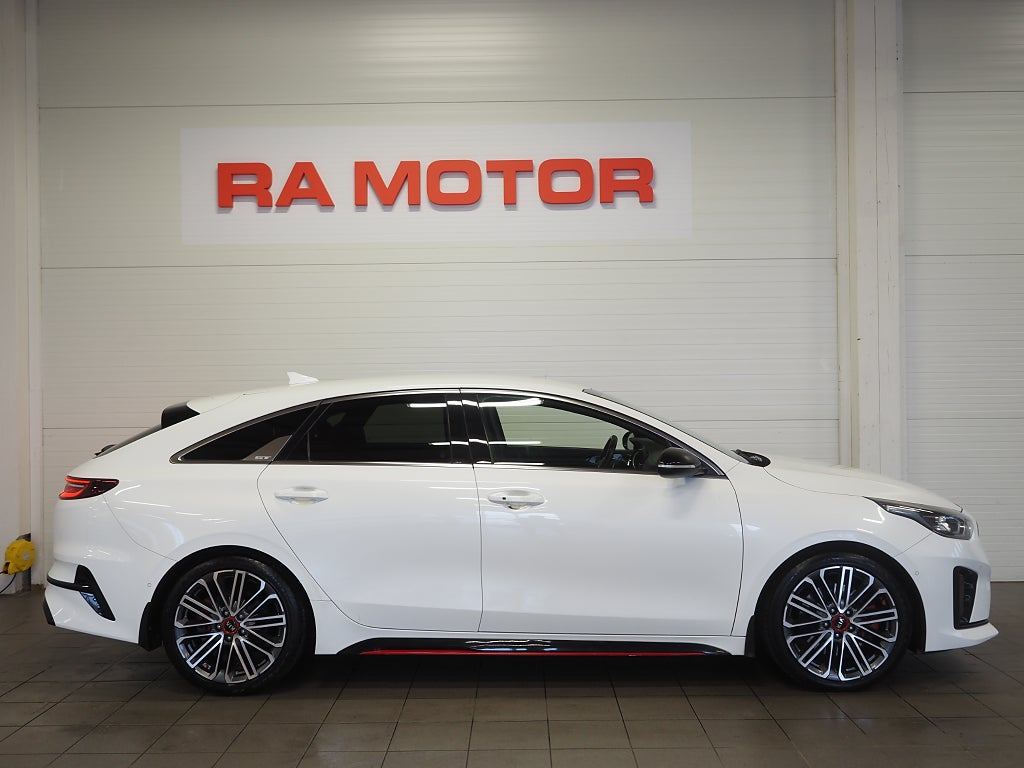 Kia ProCee'd GT 1.6 T-GDI DCT 204hk B-Kam GPS Drag JBL MVärm 2019