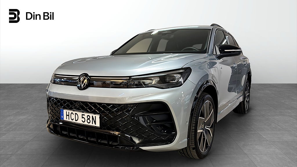Volkswagen Tiguan R-Line Black eHybrid TSI272 DSG Drag/Pano