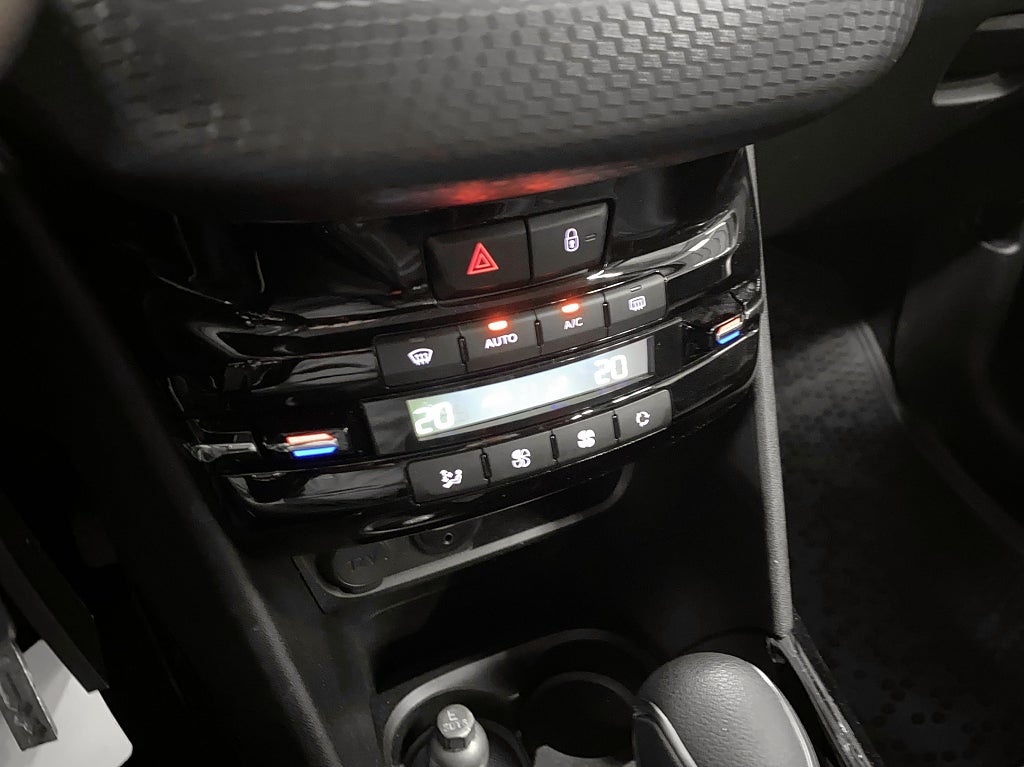 Peugeot 2008 1.2 PureTech 110 EAT Allure Euro 6 – bild 12