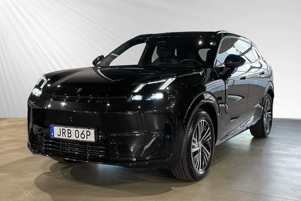 Lynk & Co 08 Core PHEV- Privatleasing 4 995 kr /mån