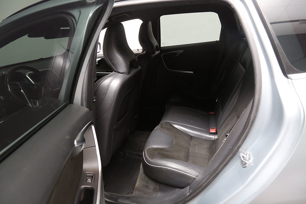 Volvo XC60 D4 181hk R-Design Business E II AWD Aut Dragkrok 2014
