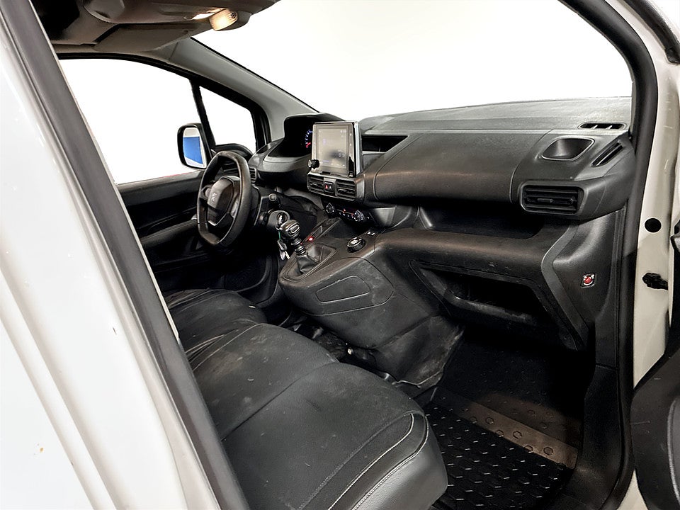 Bild på Peugeot Partner PRO 1.5 BlueHDi 130hk 4x4 L2 DRAG BACKSENSORER