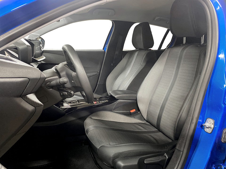 Bild på Peugeot E-208 Allure Pack 50kWh 136hk Aut CARPLAY