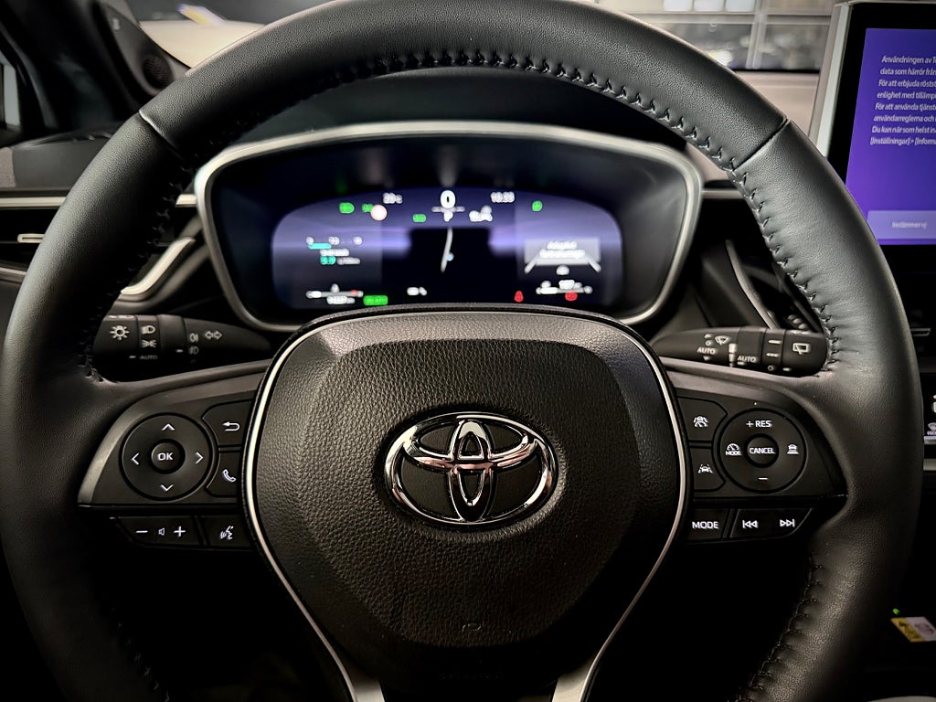 Toyota Corolla Cross Hybrid AWD-i e-CVT Executive Euro 6 - bild 13