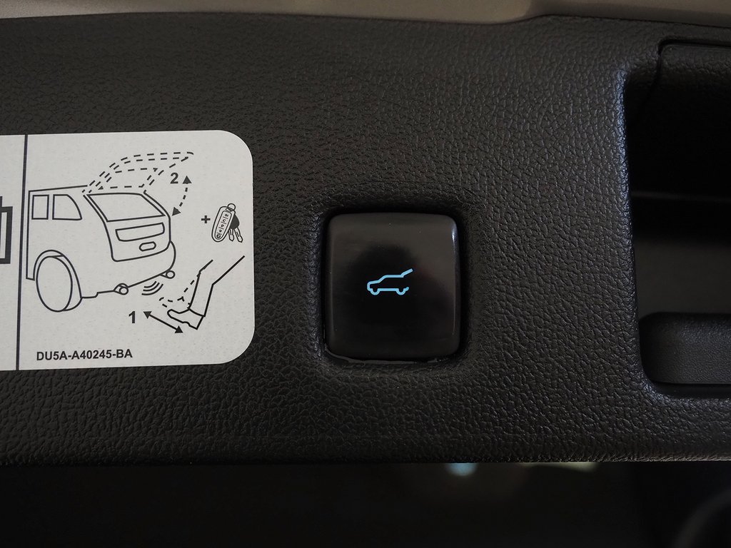 Ford Kuga Plug-In Hybrid E-CVT ST-Line Drag Navi Kamera Moms 2021