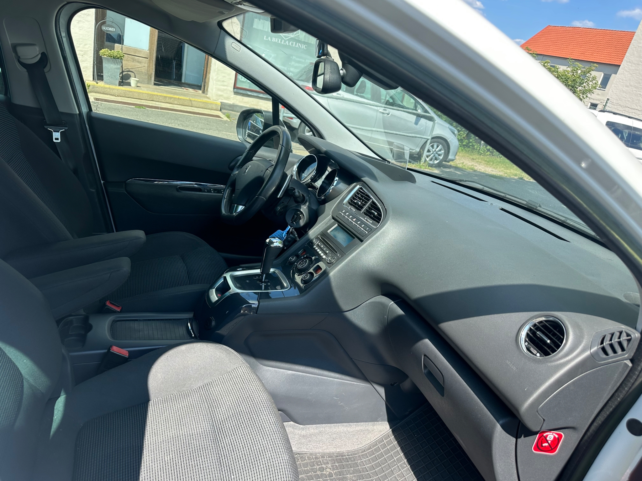 Peugeot 5008 2013, kuva 2/10
