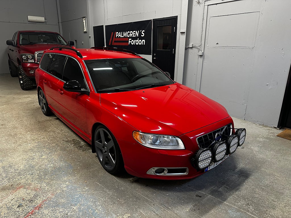 Volvo V70 2.4D Summum,Påkostad!