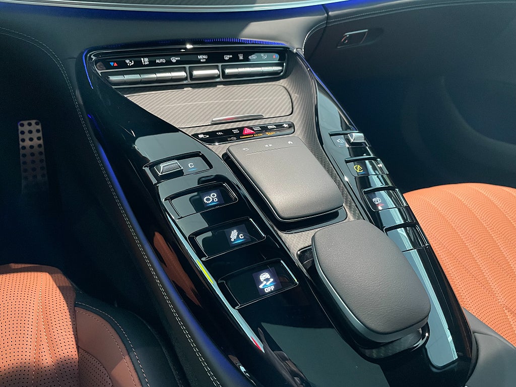 Mercedes-Benz AMG GT 63 S 2024 - miniatyr 16