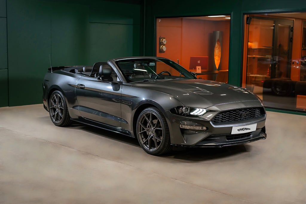 Ford Mustang EcoBoost Convertible / Sportavgas / Keyless / Kamera