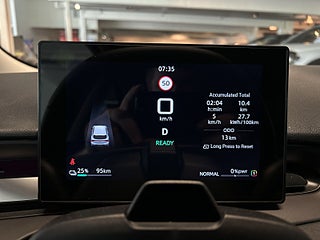 MG 4 EV Urban 53.9 kWh Premium Värmepump/360/Ambient/Carplay/Ad.Fhåll – bild 18