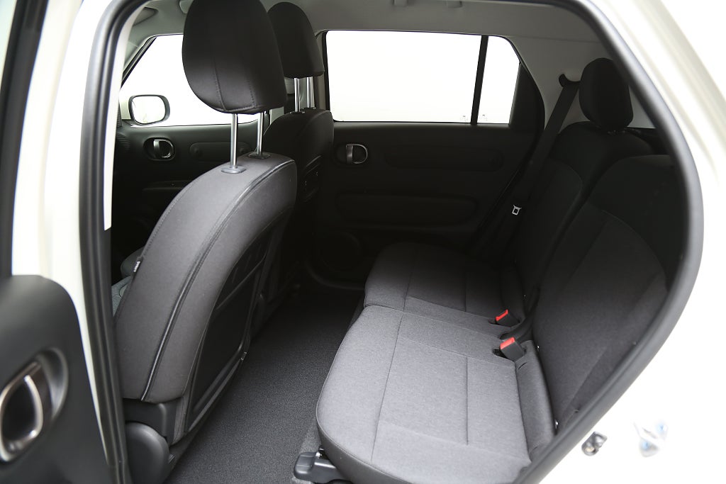 Hyundai Inster Long Range 49kWh Advanced - Vinterhjul & service ingår 2025