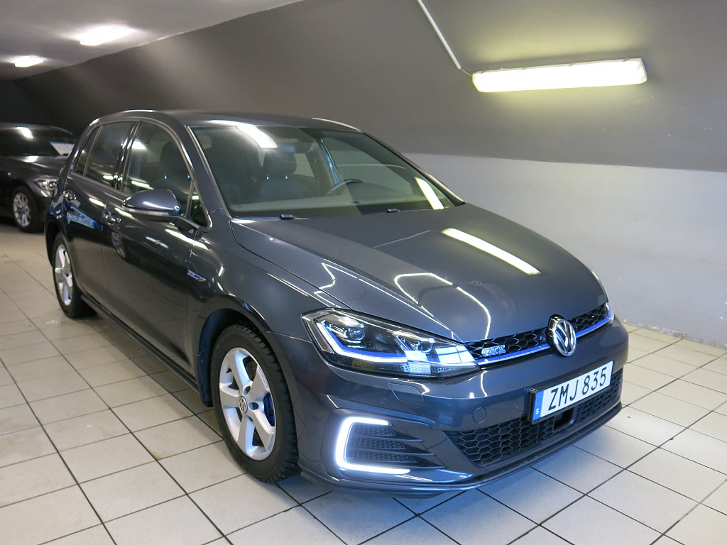 Volkswagen Golf GTE 1.4 TSI Plug-in DSG Värmare 204HK S&V Hjul