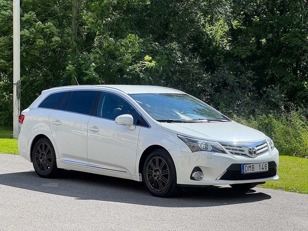 Toyota Avensis Kombi 2.0 D-4D Executive Dragkrok 