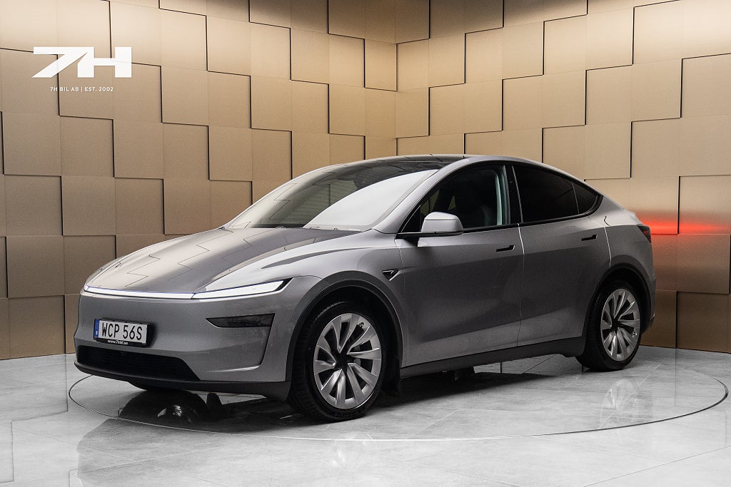 Tesla Model Y Long Range AWD Juniper / Drag / Pano / 360°