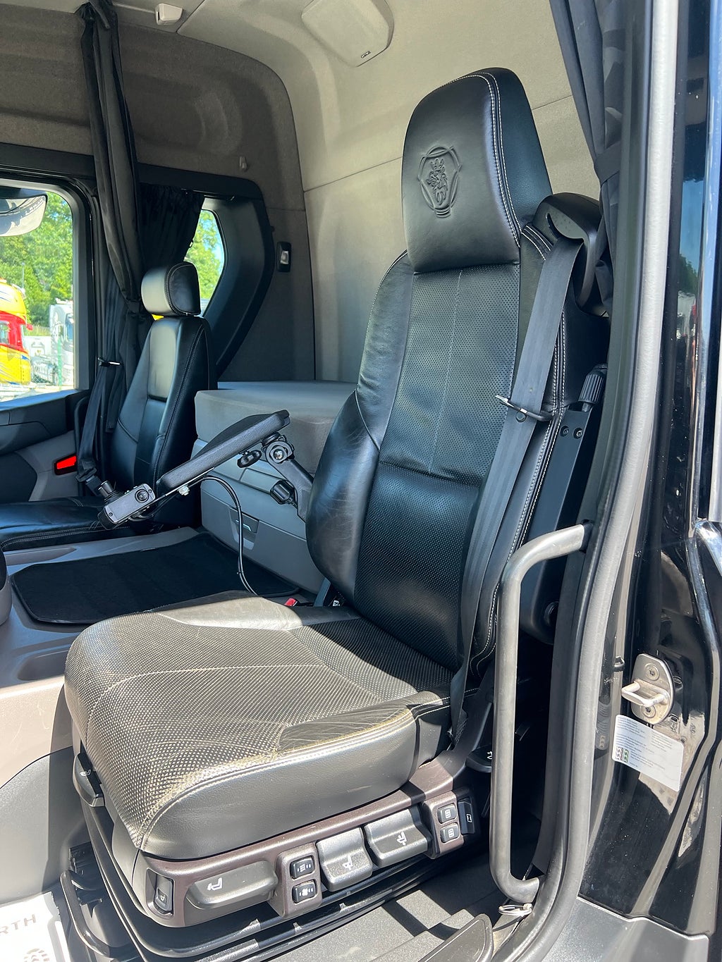 Scania G450 6x2*4 XT Lastväxlare, Fullt Plogutrustad