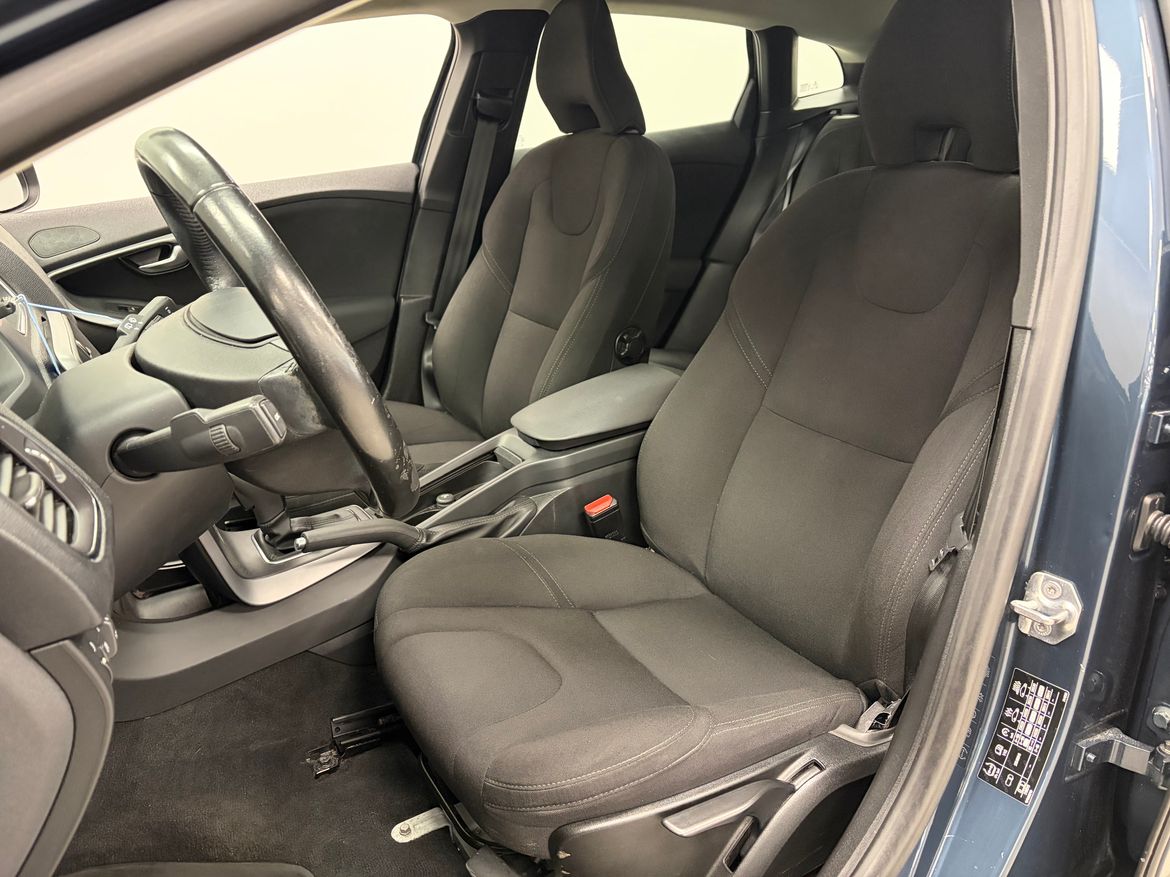 Volvo V40 Cross Country T3 Edition 2019, kuva 7/10