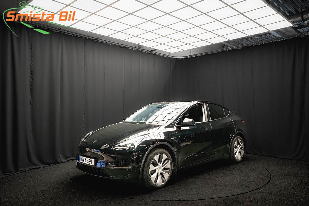 Tesla Model Y Long Range AWD DRAG PANO KAMERA 94.2%SoH 1-ÄGARE MOMS