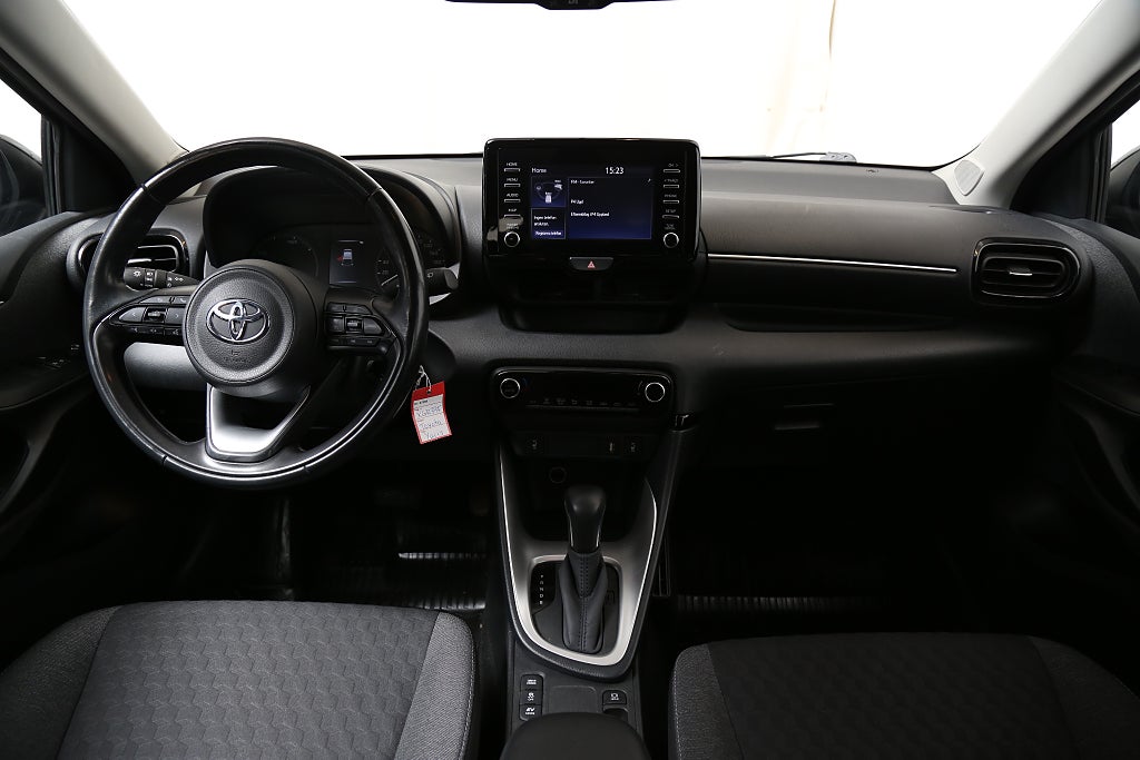 Toyota Yaris 1,5 VVT-i Hybrid CVT Active Kamera 1ägare Motorvärmare 2021